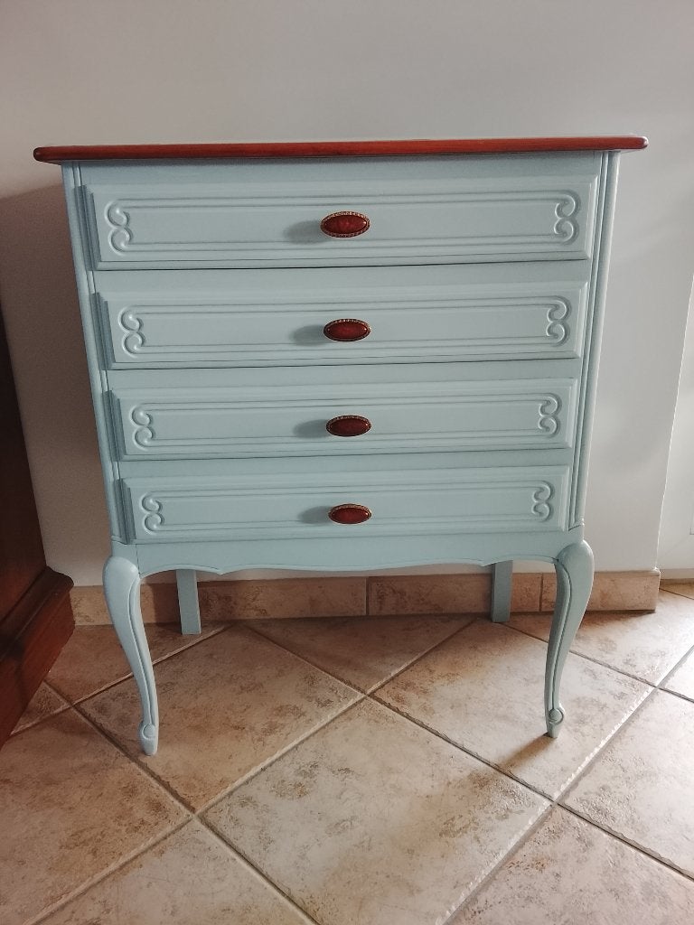 armoire bleue, Enlèvement