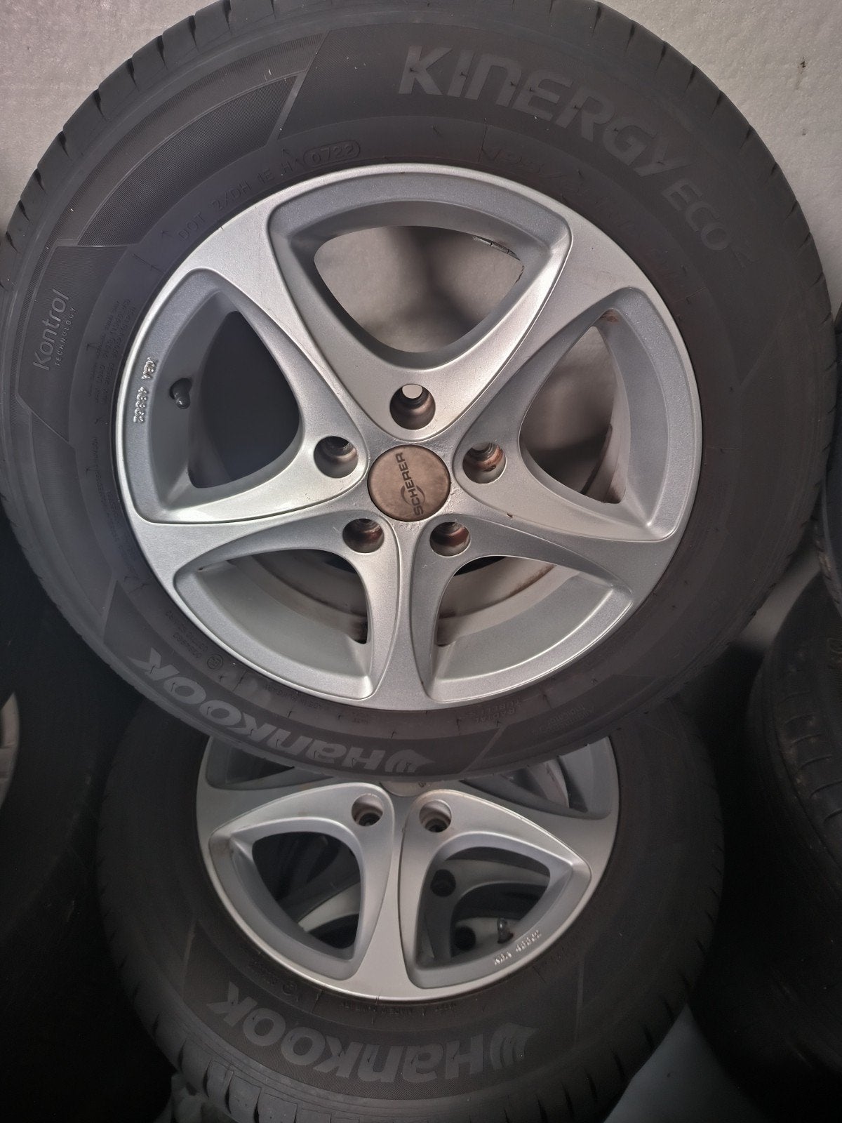 Set van 4 Hankook Kinergy Eco banden met velgen - 195/65R15, Ophalen, Gebruikt, 15 inch, Band(en)