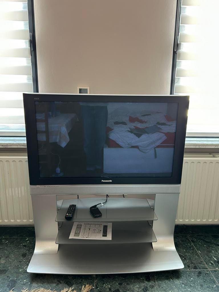 TV Panasonic in modern meubel, Ophalen, Gebruikt