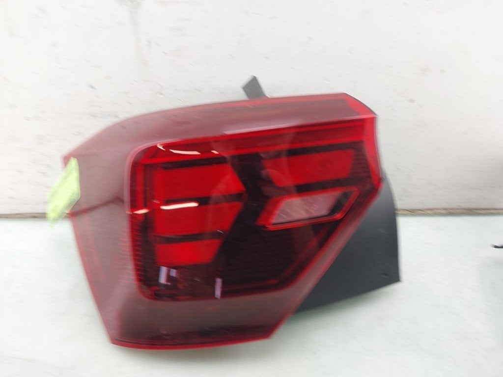ACHTERLICHT LINKS Polo VI (AW1) (|2G0945095E|2G0945095F|), Gebruikt, Volkswagen, Valeo, 100, rue de Courcelles
75017  Paris, FR
