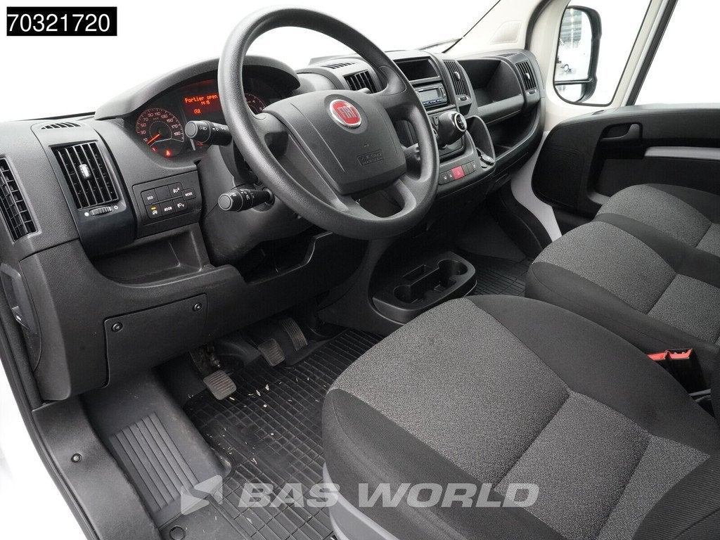 Fiat Ducato 140pk Zijdeur Achterdeuren Bakwagen Airco Cruise, Stof, Gebruikt, 2525 kg, 2500 kg