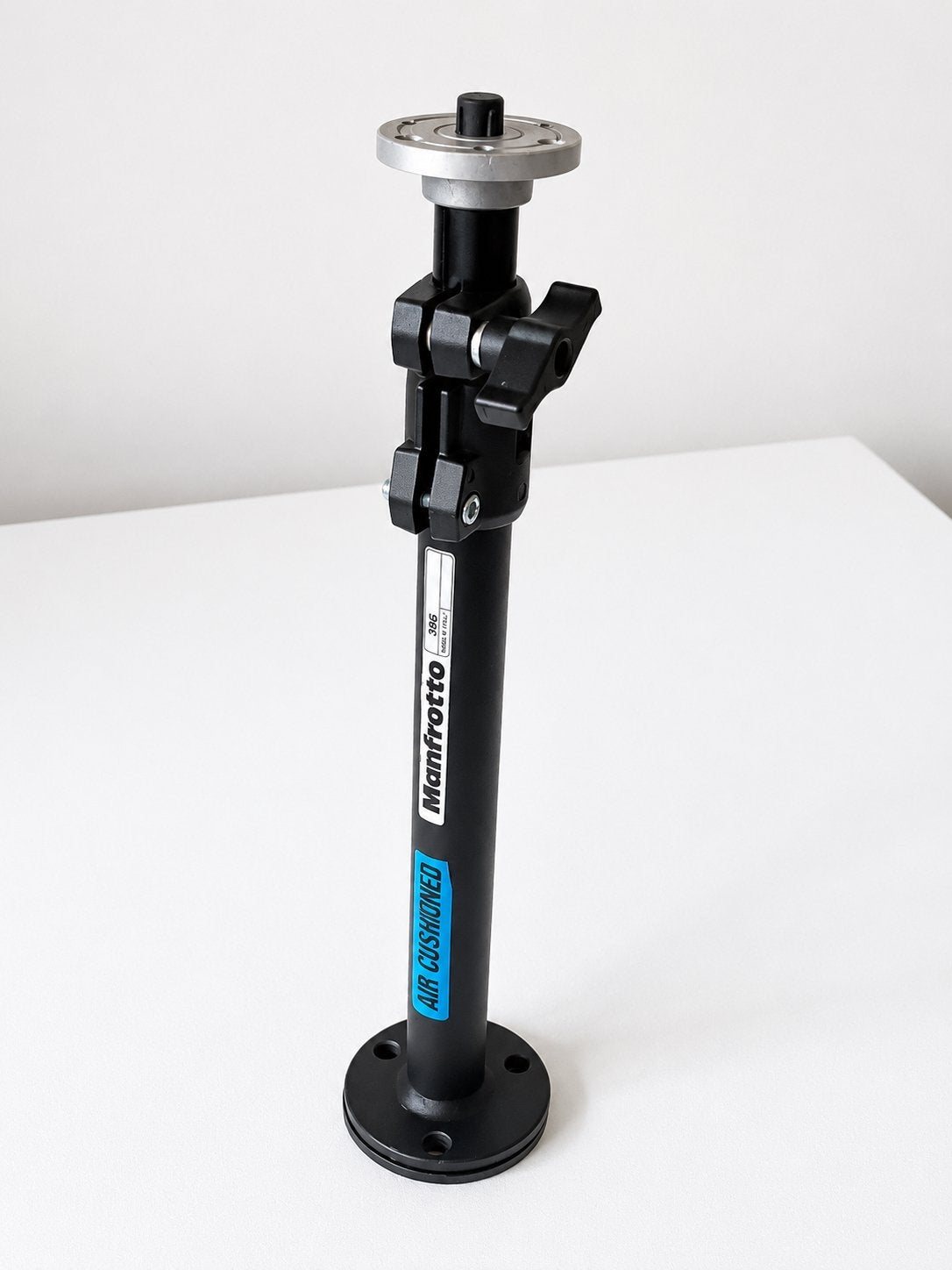 Manfrotto 385 opschroefbaar statief voor monopod, Audio, Tv en Foto, Fotografie | Statieven en Balhoofden, Ophalen of Verzenden