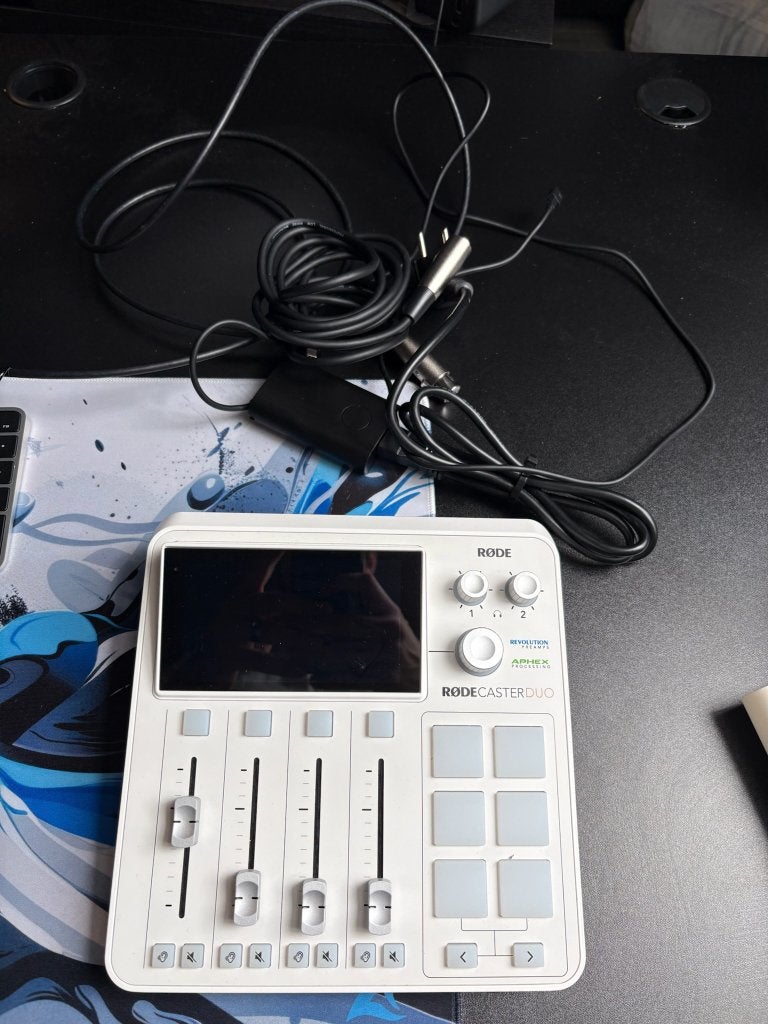 RØDECaster Duo Wit | Compleet met doos | Nieuwstaat, Muziek en Instrumenten, Ophalen, Nieuw, Minder dan 5 kanalen