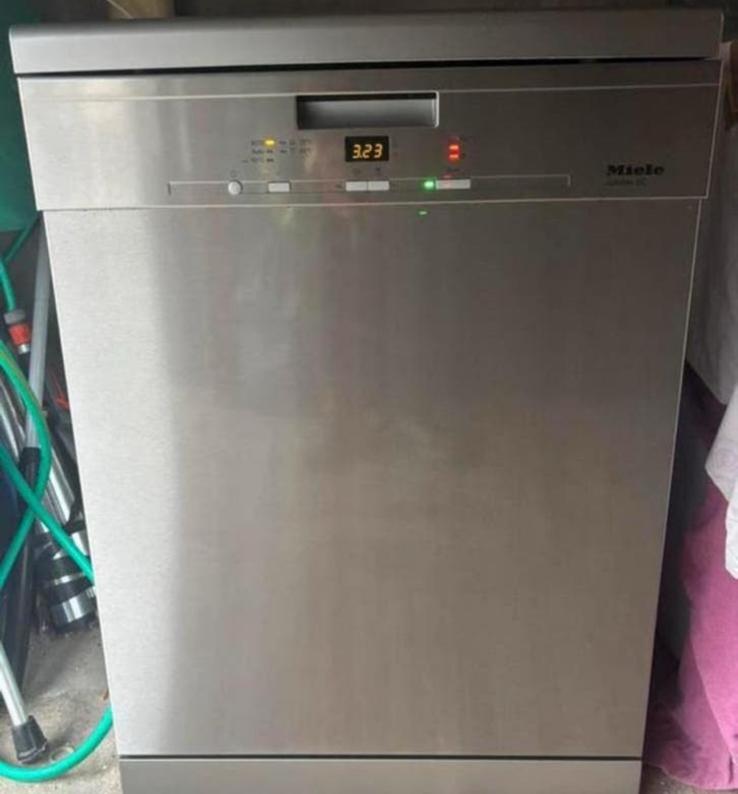 Vaatwasser miele(vrijstaand), Elektronische apparatuur, Vaatwasmachines, Ophalen, Zo goed als nieuw, Vrijstaand