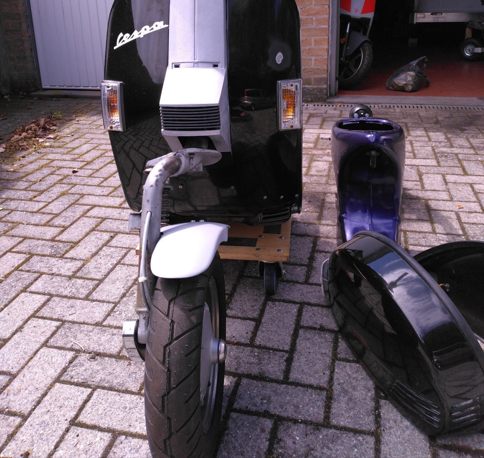 Vespa px , lml ,frame , 4 takt documenten, Enlèvement