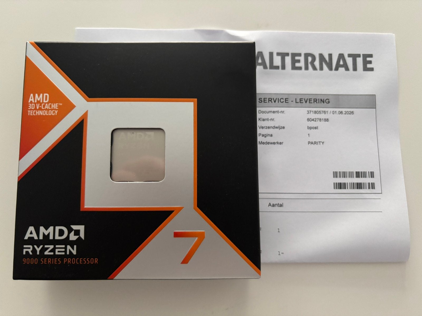 Ryzen 7 9800X3D (nieuw, sealed), Computers en Software, Ophalen, Zo goed als nieuw