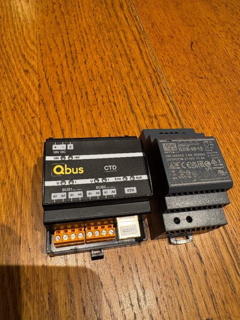 Qbus Voedingen sturings blok, Doe-het-zelf en Bouw, Ophalen, Zo goed als nieuw, Overige merken, Overige typen