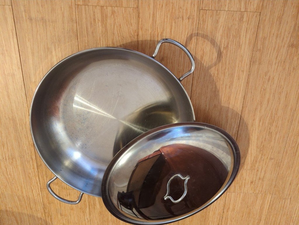 Grote sauteerpan inox Ø 35cm Montini - uitstekende staat, Ophalen, Inox, Gebruikt, Met deksel