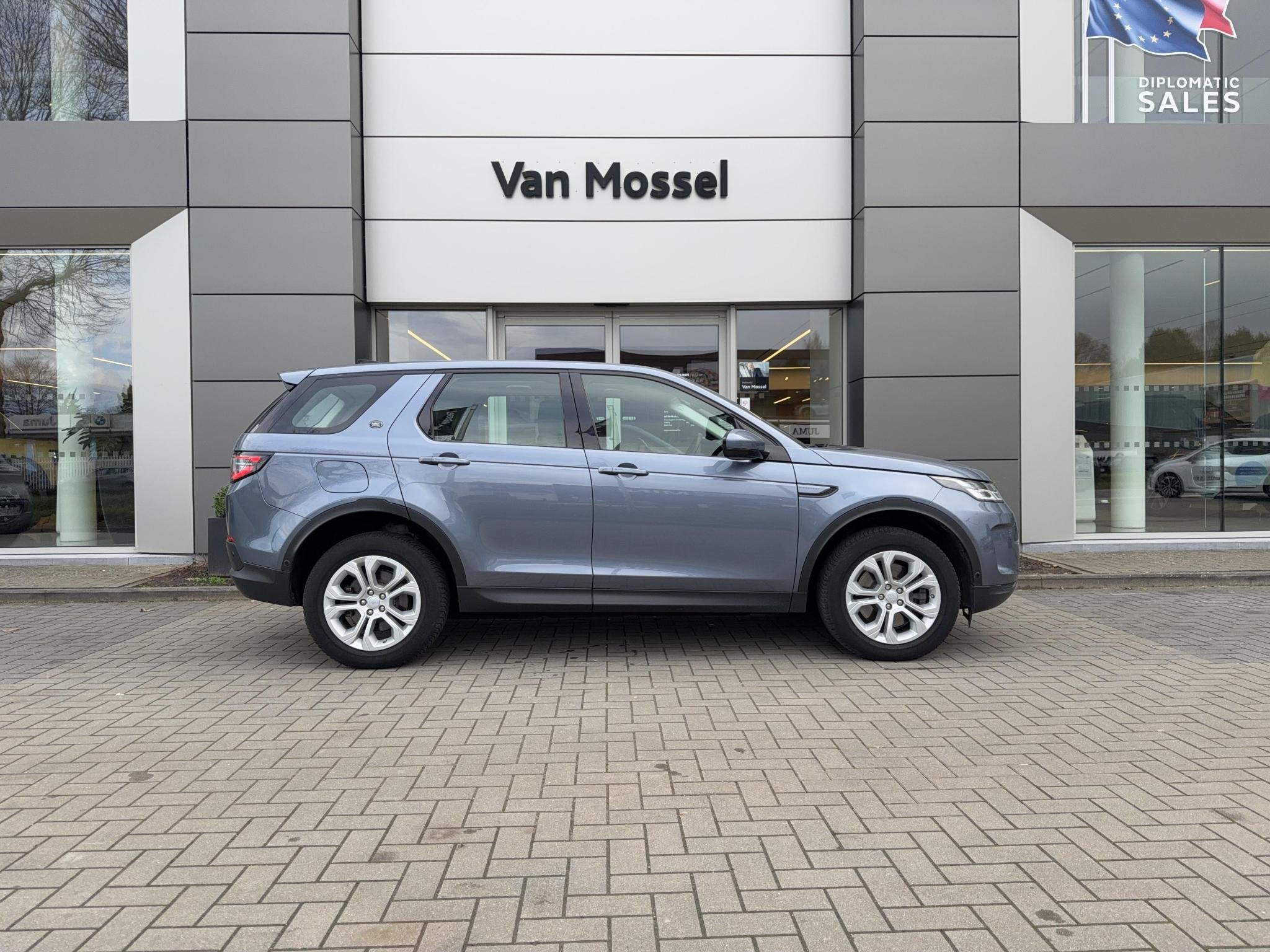 Land Rover Discovery Sport P300e PHEV AWD Auto S, Auto's, Land Rover, Automaat, Stof, Gebruikt, https://public.car-pass.be/vhr/c60eeb20-a0c9-4c9c-bd0d-9c211154e561