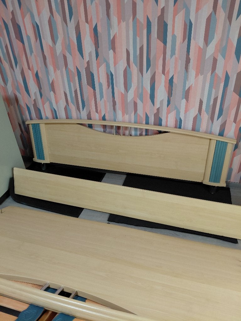 Bed met lattenbodem, Huis en Inrichting, Slaapkamer | Bedden, Ophalen, Beige, Tweepersoons, 200 cm