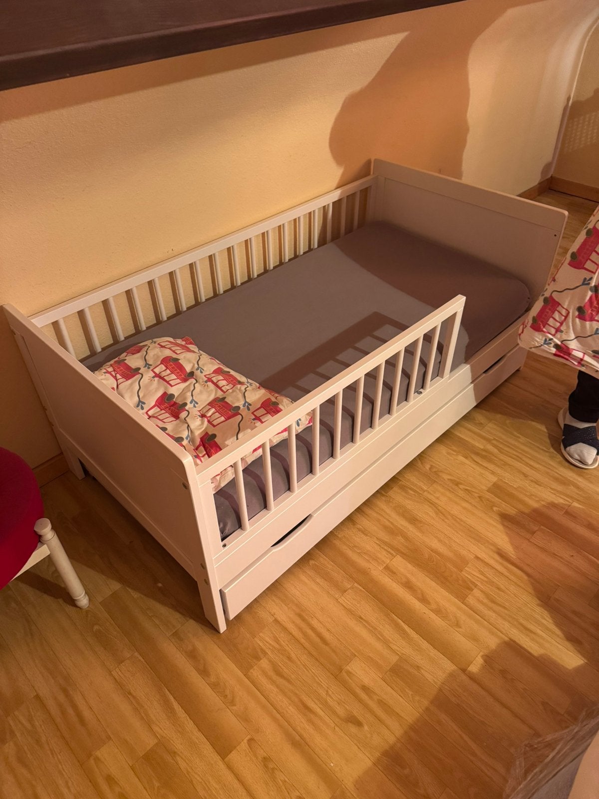 Kinderbed / peuterbed, Kinderen en Baby's, Ophalen, Zo goed als nieuw