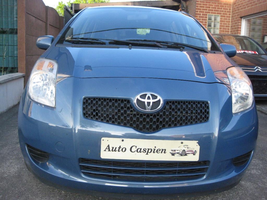 Toyota Yaris 1.3i essence Clim 78.000 km Ct ok Garantie 1an, Autos, Achat, 1298 cm³, Entreprise, Noir