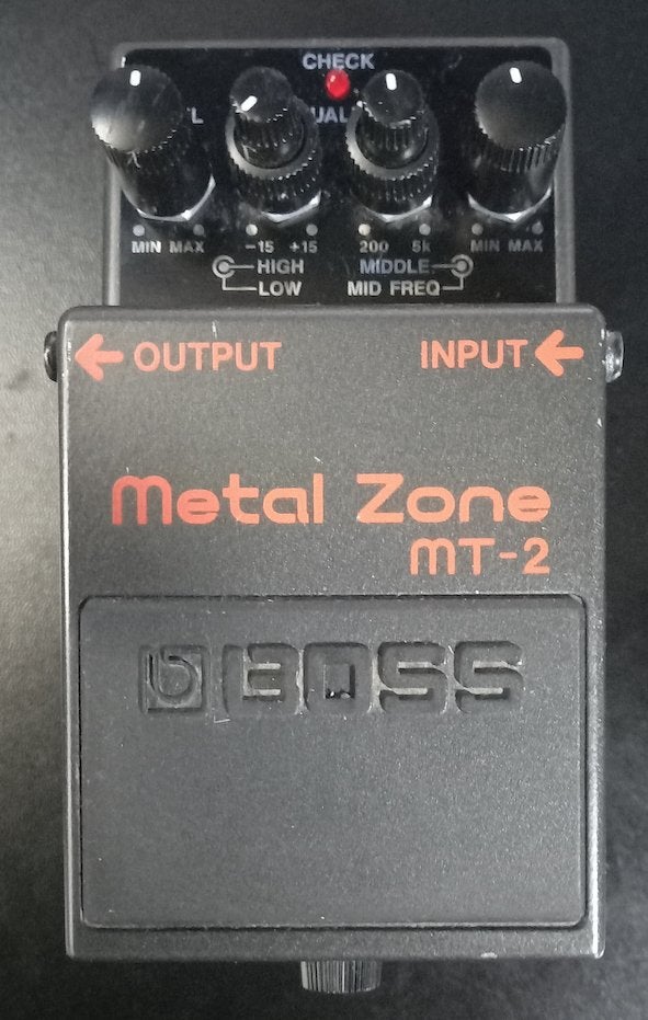BOSS MT-2 Metal Zone — pédale de distorsion, Musique & Instruments, Effets, Enlèvement, Comme neuf, Distortion, Overdrive ou Fuzz