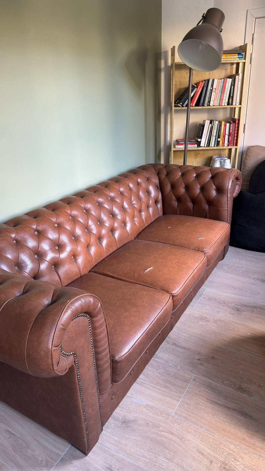 Chesterfield look a like 3 zits zetel, Huis en Inrichting, Ophalen, Kunststof, Gebruikt, Driepersoons