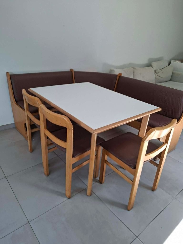 Eethoekbank met tafel en stoelen, Ophalen, Oostenrijkse stijl