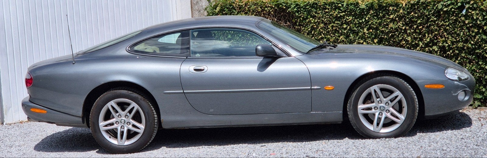 jaguar XK8 4.2benz boite auto V8 full prêt à imma 7900€, Autos, Achat, 219 kW, 4200 cm³, Carnet d'entretien