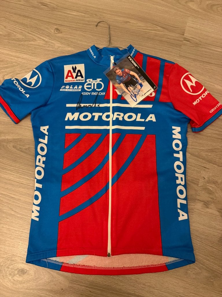 Motorola team wielertrui Axel Merckx gesigneerd., Enlèvement ou Envoi, Comme neuf, Vêtements