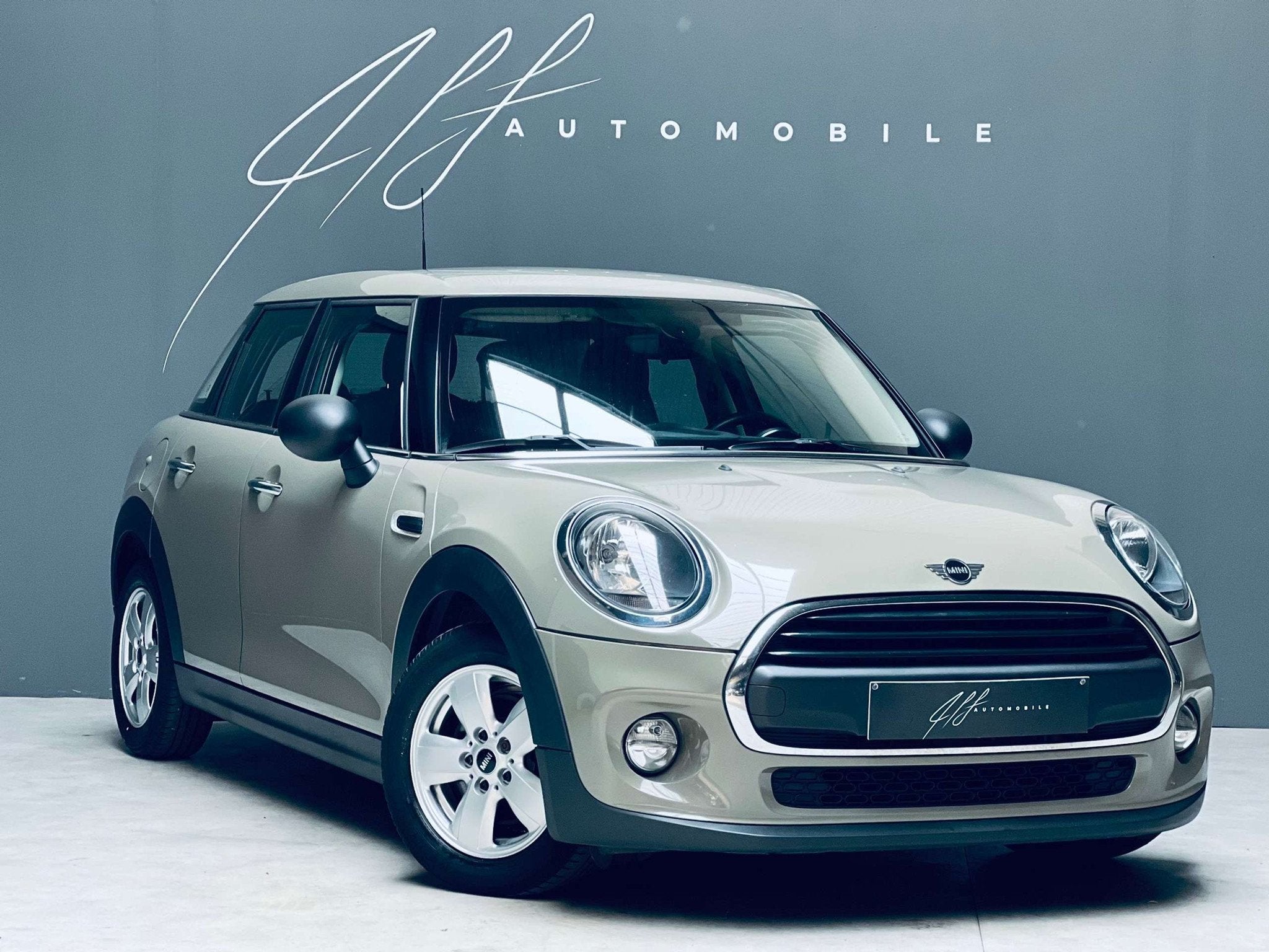 MINI One 1.5i *AUTOMATIQUE*CARNET COMPLET*, Autos, Mini, Entreprise, Achat, One, ABS, Airbags, Air conditionné, Climatisation automatique