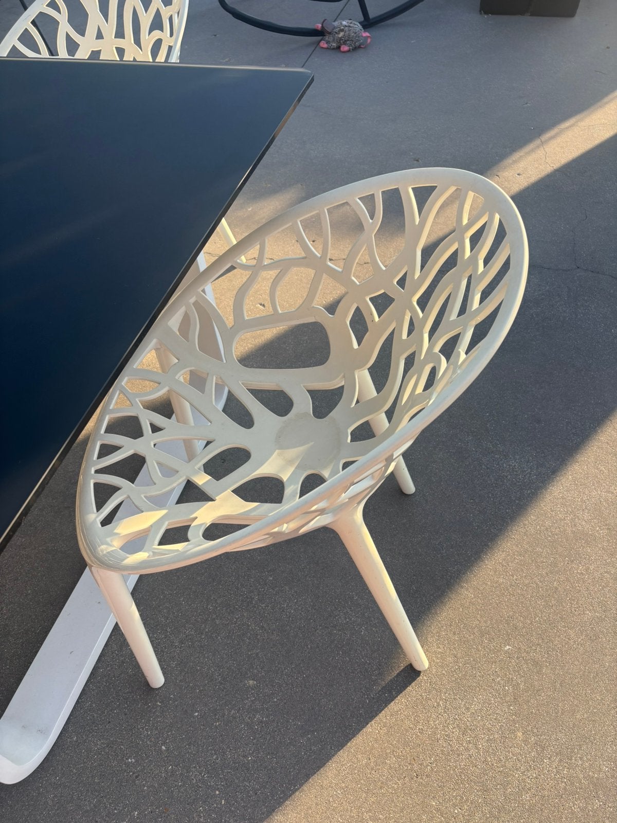 8 witte stoelen voor buiten / terras, Ophalen, Gebruikt, Plastic, Stapelbaar
