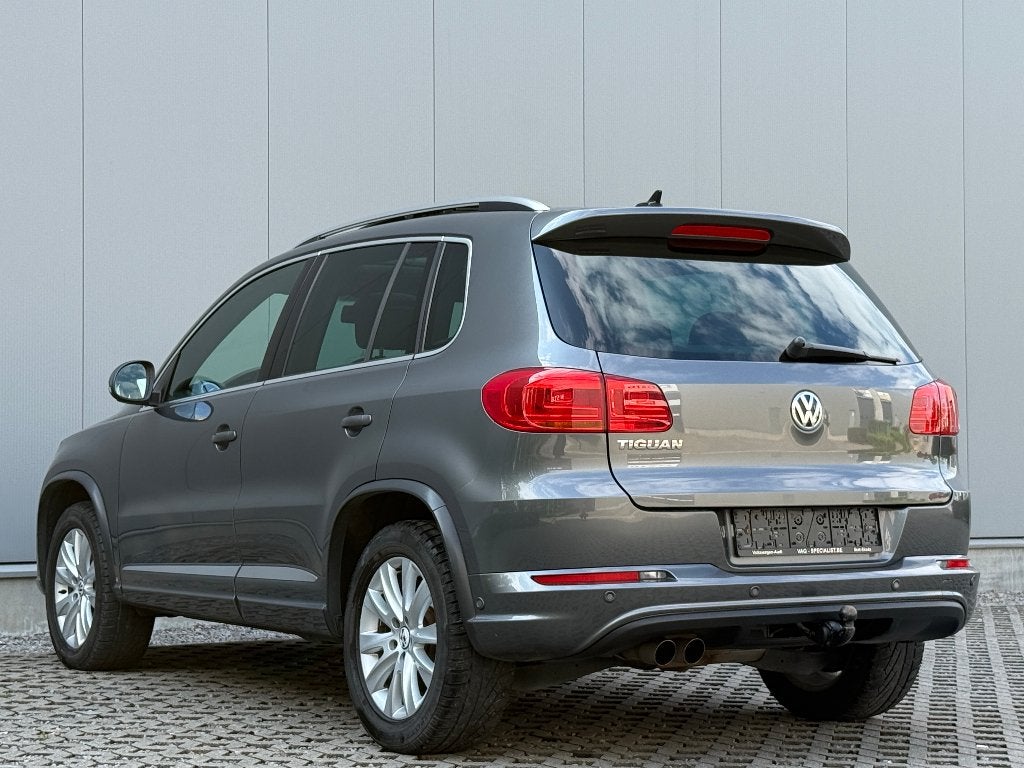 VW Tiguan 2.0 TDi 4Motion R-Line Xenon Pano Cruise, Autos, Volkswagen, Achat, Entreprise, 1968 cm³, Noir