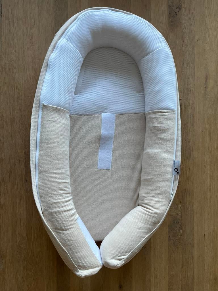 Nestje Doomoo beige, Ophalen, Zo goed als nieuw