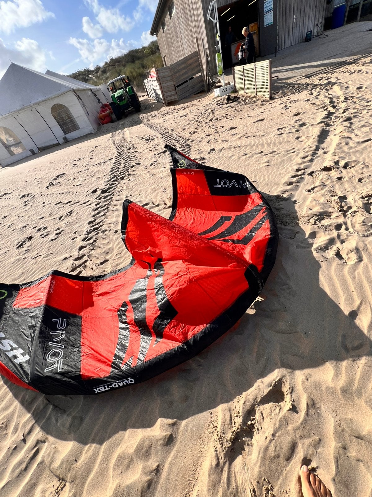 Naish Pivot Q 6m model 2026, Sports nautiques & Bateaux, Kitesurf, Enlèvement, Comme neuf