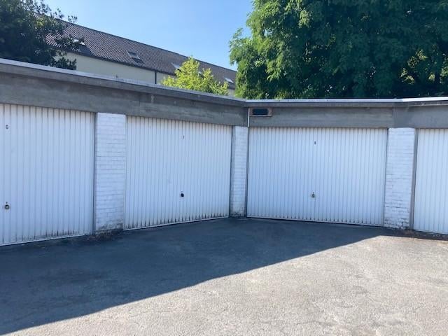 GARAGE TE HUUR CENTRUM WEVELGEM, Immo, Garages en Parkeerplaatsen, Provincie West-Vlaanderen