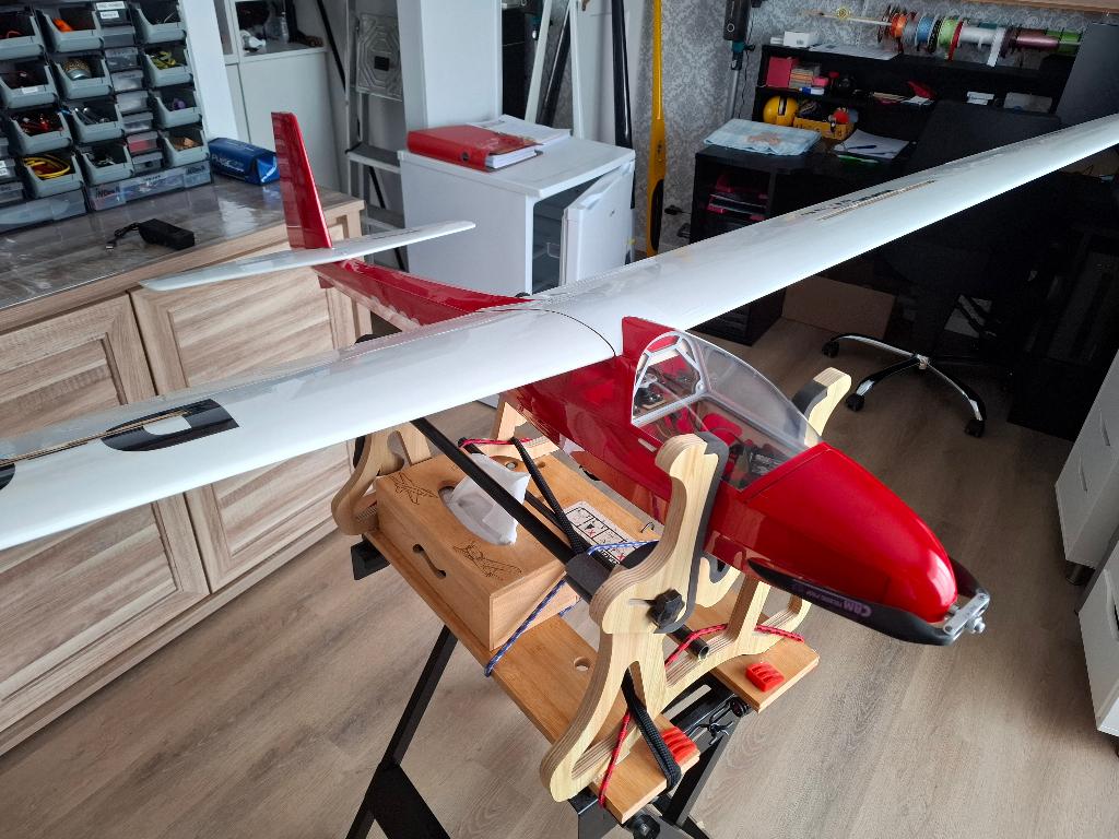Nieuwe KA8B 3 METER MET HACKER MOTOR, Ophalen, Nieuw, Elektro