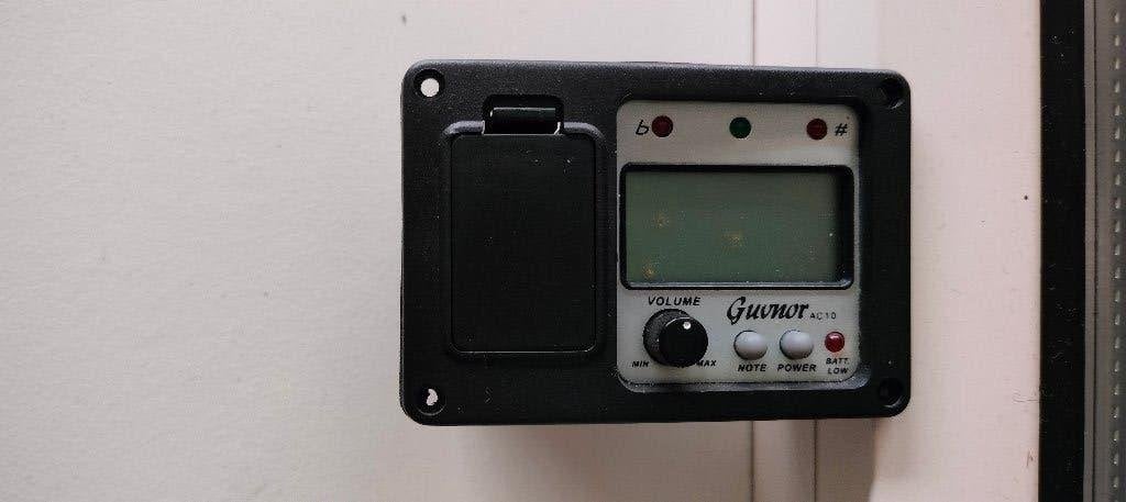 Guvnor inbouwpreamp met tuner NOS, Muziek en Instrumenten, Ophalen of Verzenden