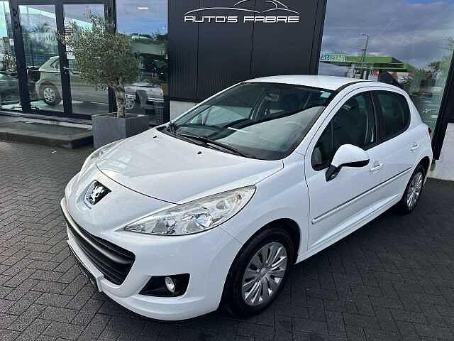 Peugeot 207 1.4i X Line. 5 deurs 46000km 1 Er prop, Euro 5, 1360 cc, Zwart, 72 pk