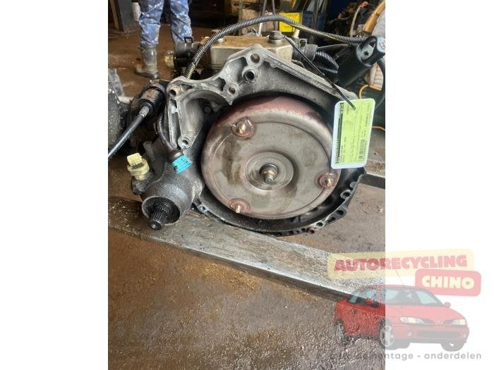 Boîte de vitesse d'un Peugeot 106, Autos : Pièces & Accessoires, Transmission & Accessoires, Peugeot, Utilisé, 3 mois de garantie
