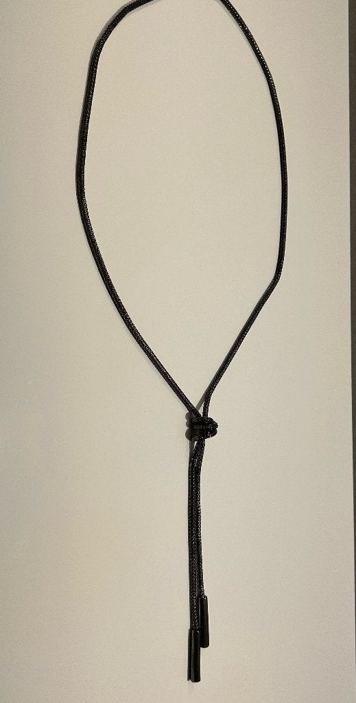 Zilverkleurige ketting met knoop en hanger, Ophalen of Verzenden, Nieuw, Zilver