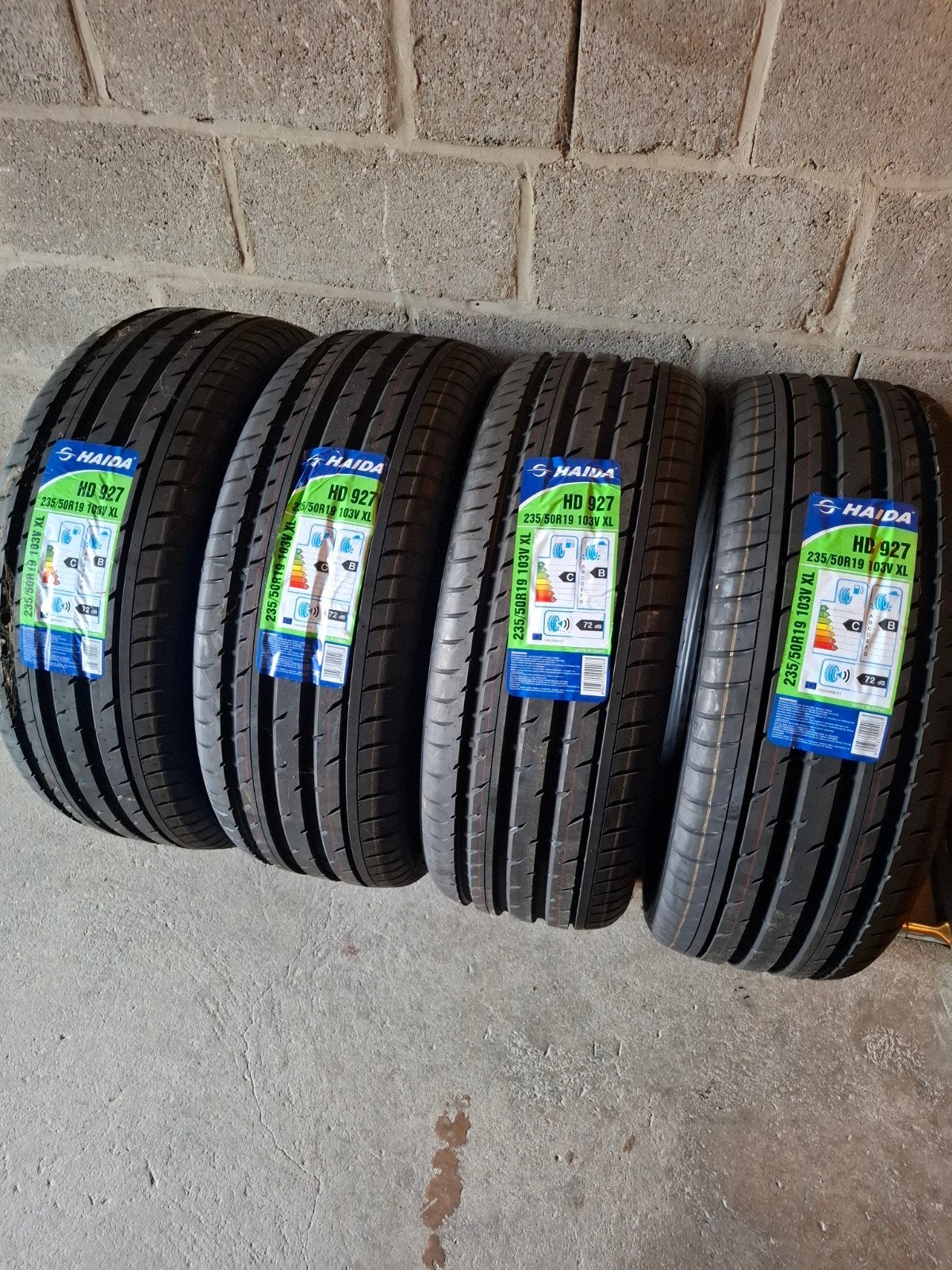 Banden 235/50r19, Auto-onderdelen, Ophalen, Band(en)