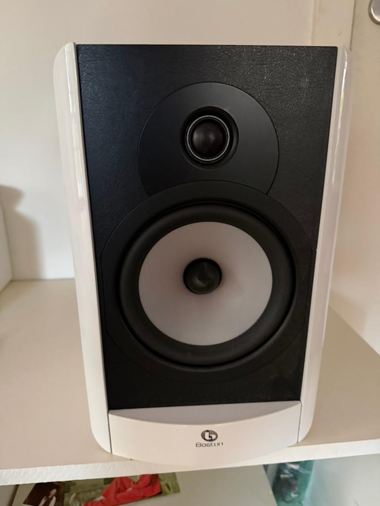 Boston Acoustics A 26 Boekenplank Luidsprekers - Wit/Zwart, Audio, Tv en Foto, Luidsprekerboxen, Ophalen, Zo goed als nieuw, Center speaker