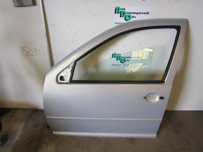 Portier 4Deurs links-voor van een Volkswagen Bora (Bora 98-), Auto-onderdelen, Gebruikt, -, -, Ophalen of Verzenden