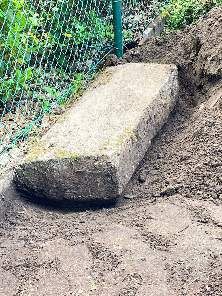 Gratis grote steen 100 x 33 x 15, Tuin en Terras, Ophalen, Kei