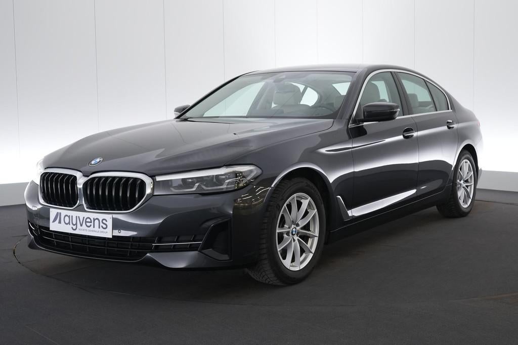 (2BLS138) BMW 5, Autos, BMW, 100 kW, Argent ou Gris, Entreprise, Carnet d'entretien
