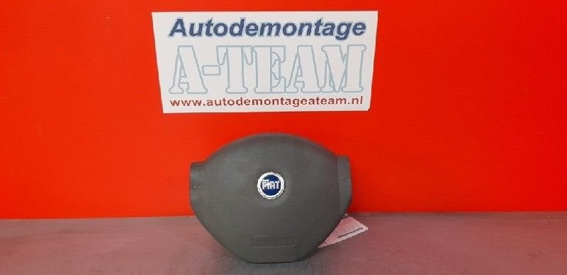 AIRBAG VOLANT Fiat Panda (169) (|735411159|), FCA Germany GmbH, IPC D1-09 Bahnhofsplatz
65423  Rüsselsheim am Main, DE, Utilisé