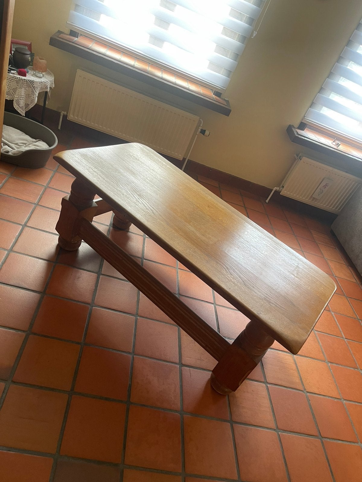 Mooie stevige massief houten salontafel – landelijke stijl, Huis en Inrichting, Ophalen, Zo goed als nieuw