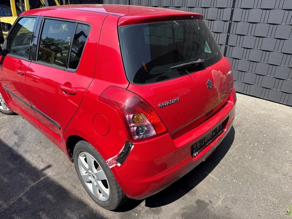 ACHTERKLEP Swift (ZA / ZC / ZD1 / 2/3/9) (|6910063J23000|), Suzuki-Allee 7
64625  Bensheim, DE, Gebruikt, Kontakt@suzuki.de, Suzuki