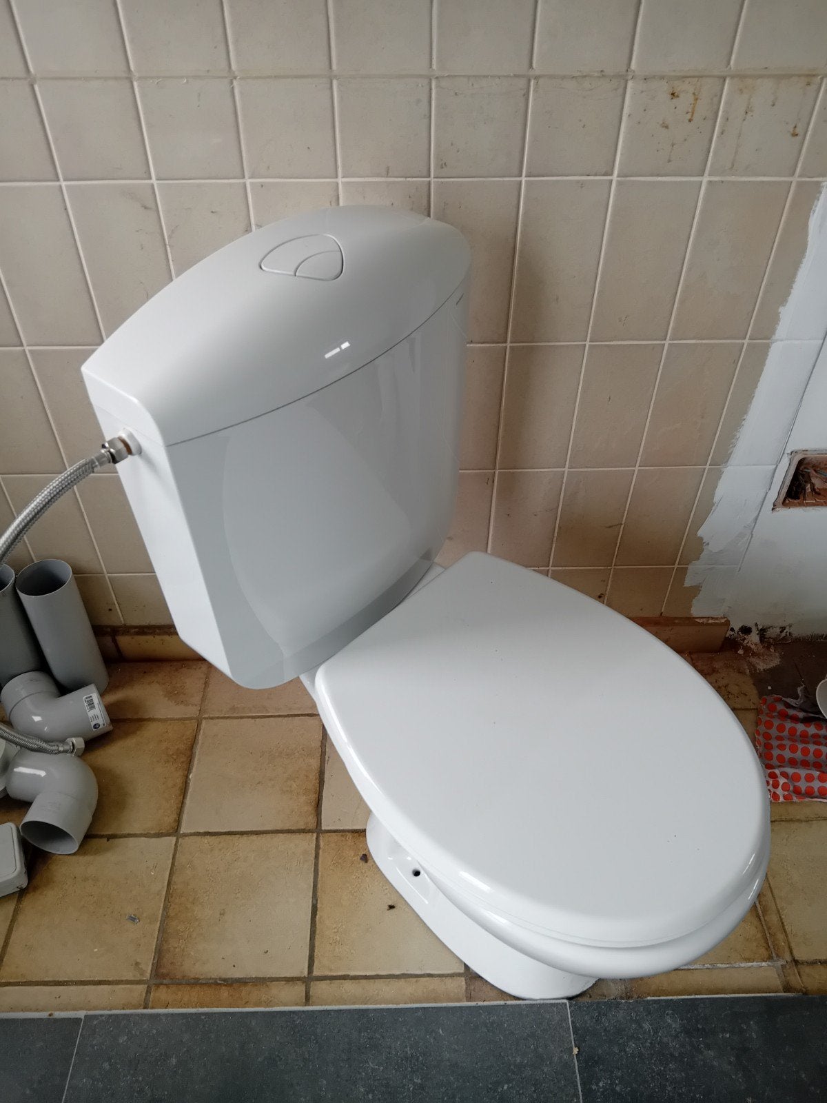 WC, hang WC + kleine lavabo, Huis en Inrichting, Badkamer | Complete badkamers, Ophalen