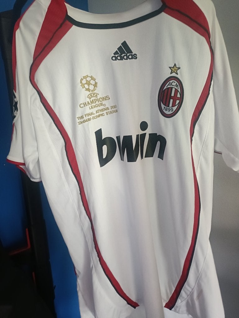 Chandail de la finale de la Ligue des Champions 2007, Taille L, Enlèvement ou Envoi, Comme neuf, Maillot