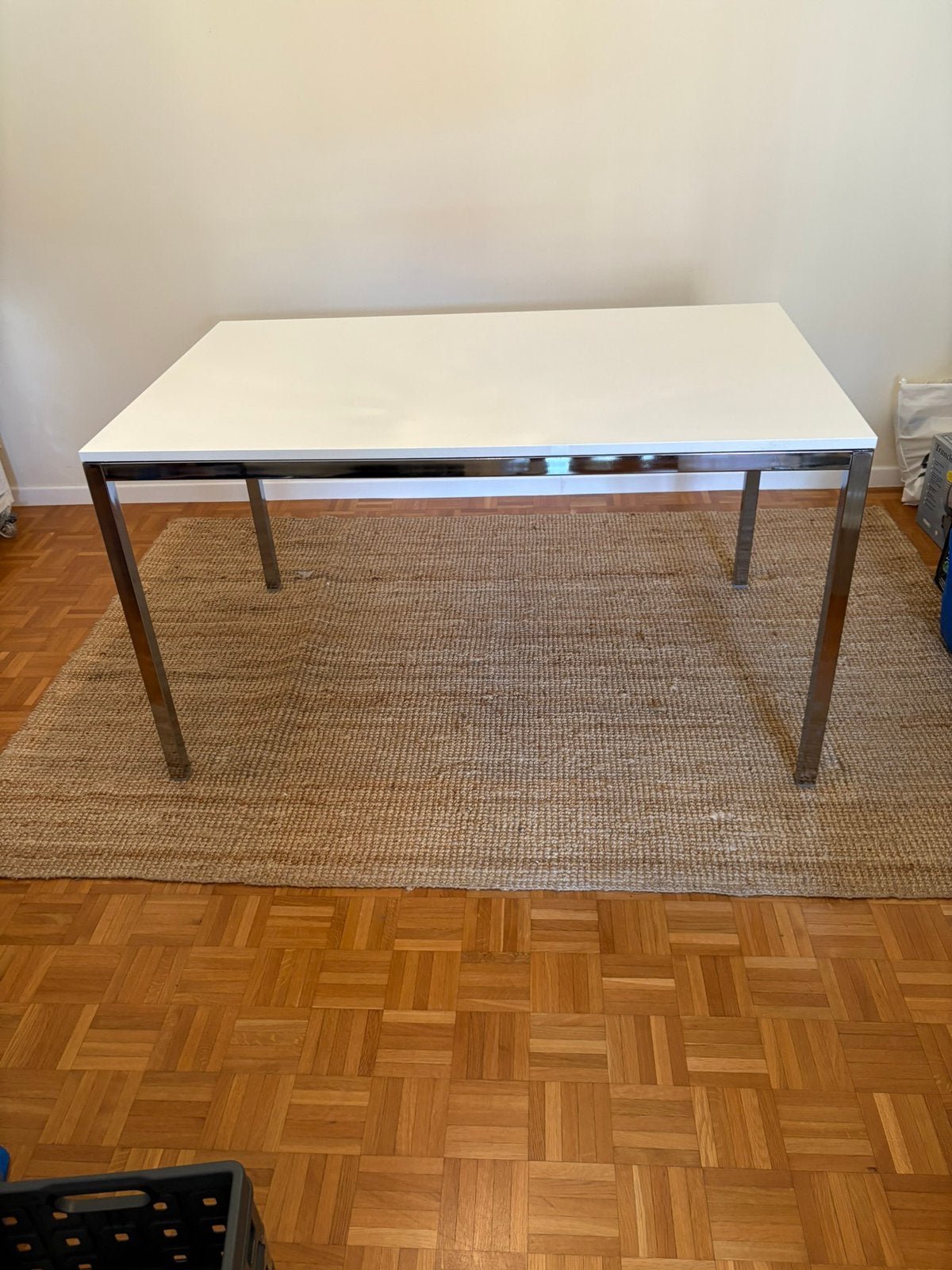 Table laquée, Maison & Meubles, 100 à 150 cm, Cinq personnes ou plus, Style contemporain, Comme neuf