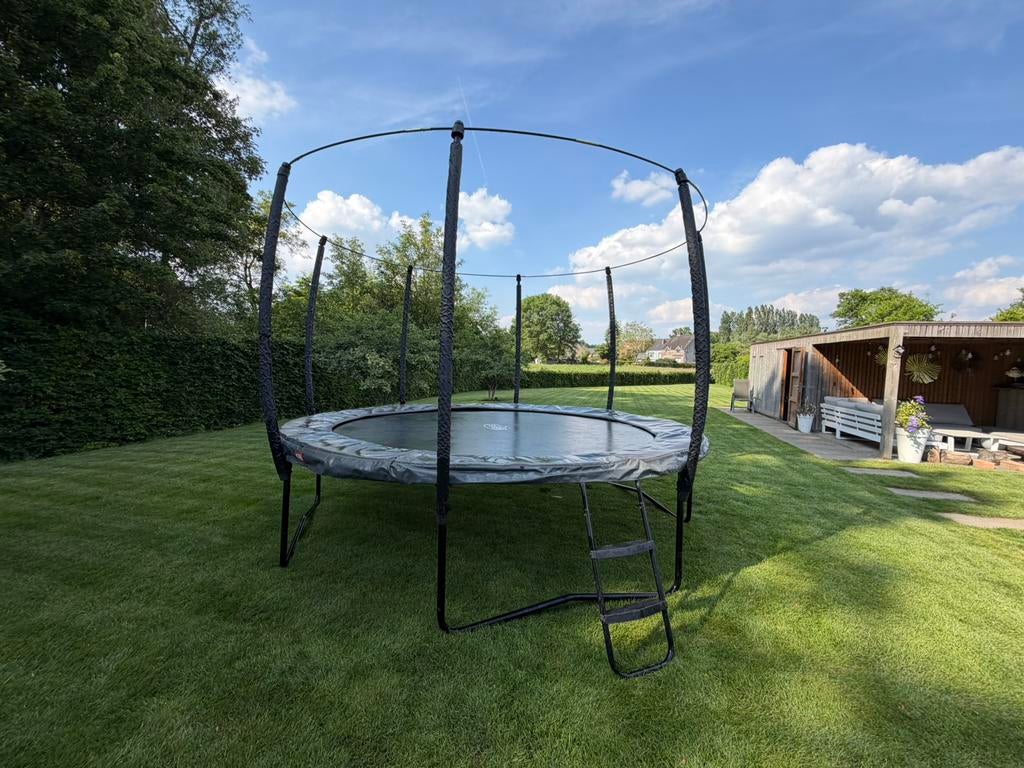 Berg trampoline te koop, Ophalen of Verzenden, Zo goed als nieuw