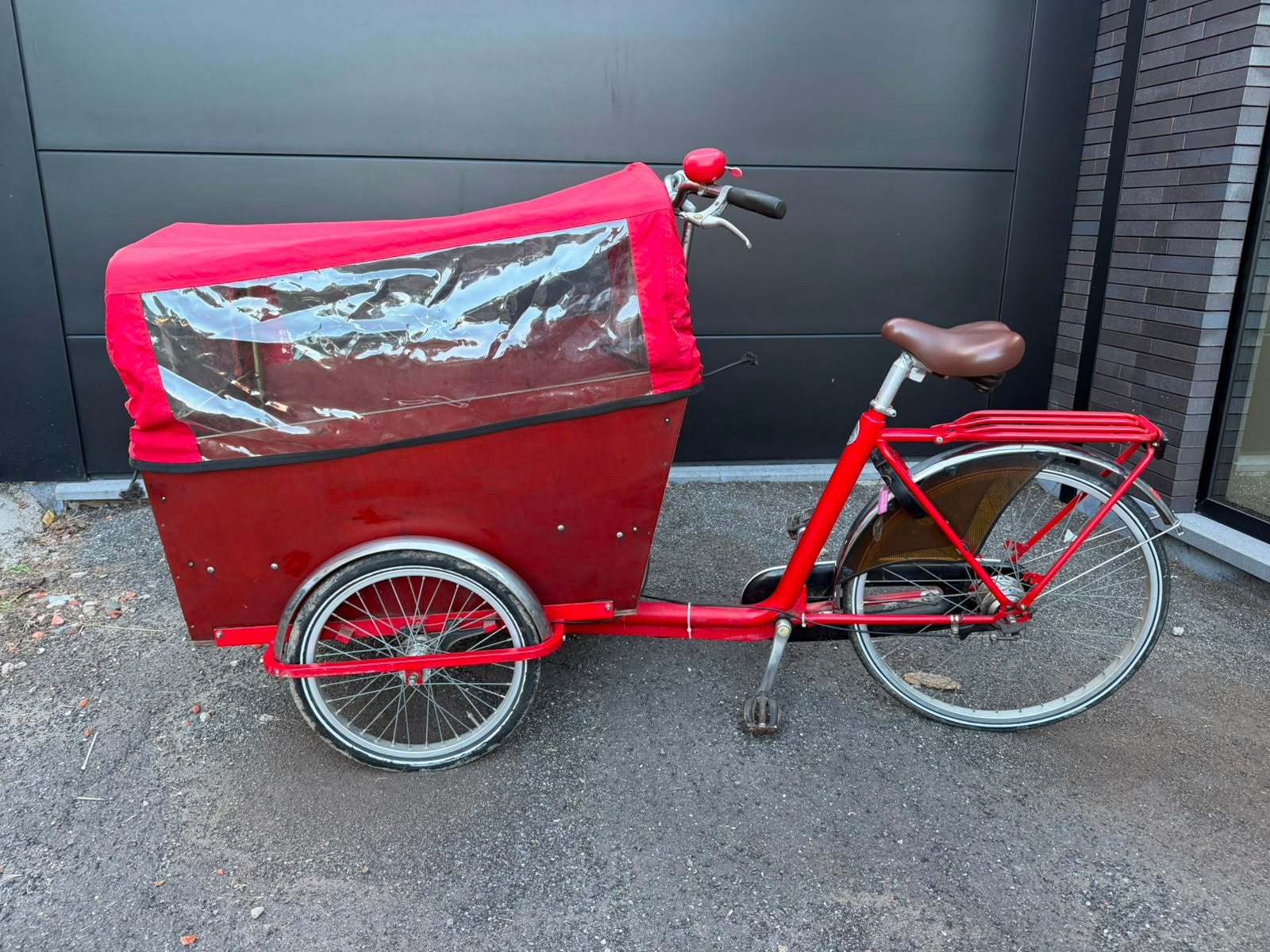Bakfiets – 4 zitplaatsen – met regenhuif, Fietsen en Brommers, 4 kinderen of meer, Gebruikt, Huif, Trommelrem