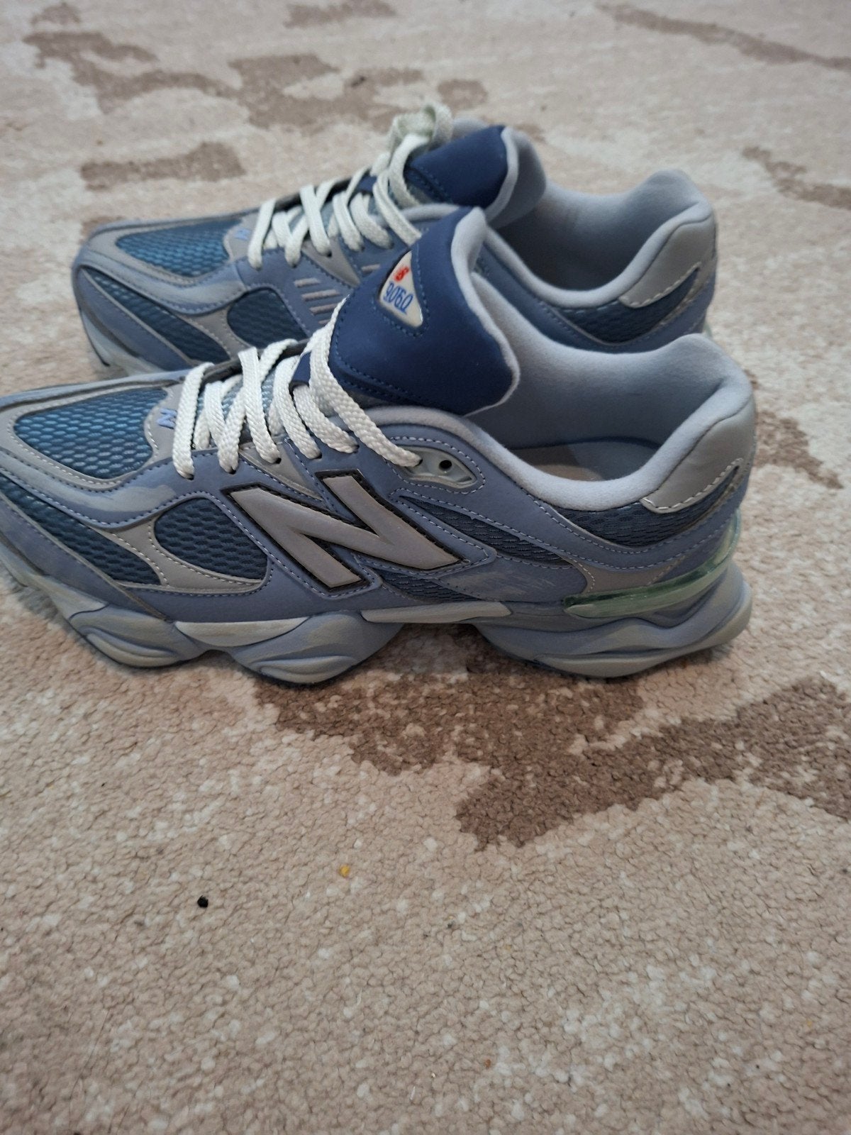 New Balance 9060 - Taille 44, Ophalen of Verzenden, Nieuw, Overige sporten