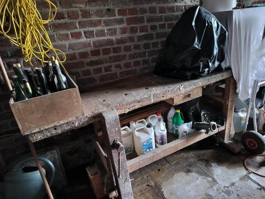 Oude brocante werkbank voor timmerwerk, Enlèvement, Utilisé, Moins de 70 cm, Étau