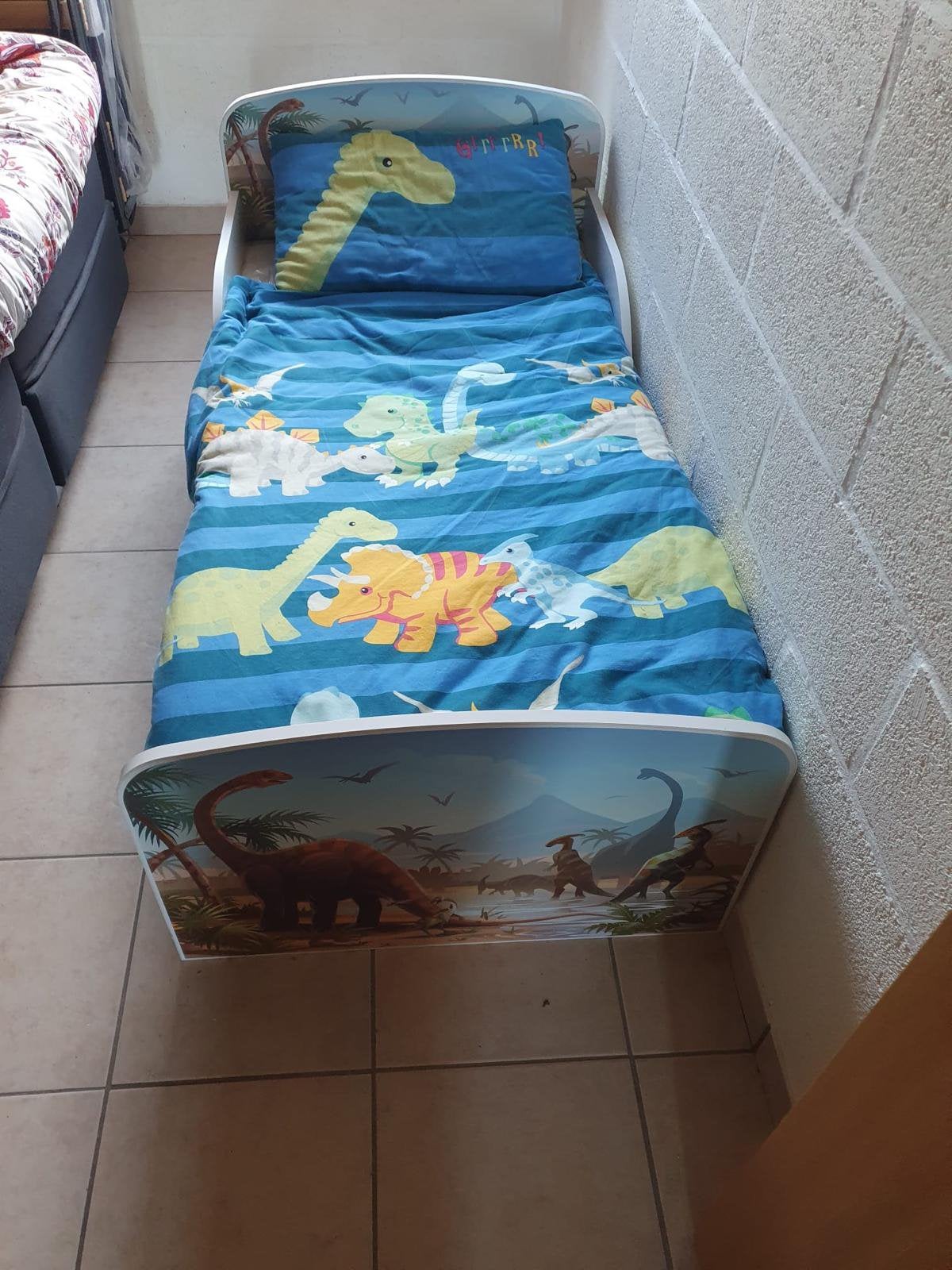 Lit enfant 140x70 comme neuf, Ophalen, Zo goed als nieuw, Matras