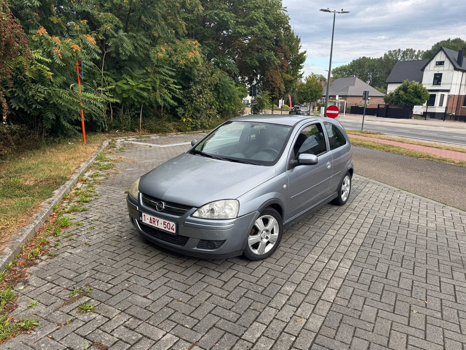 À VENDRE — Opel Corsa C 1.0 Essence, Argent ou Gris, Achat, Boîte manuelle, Noir