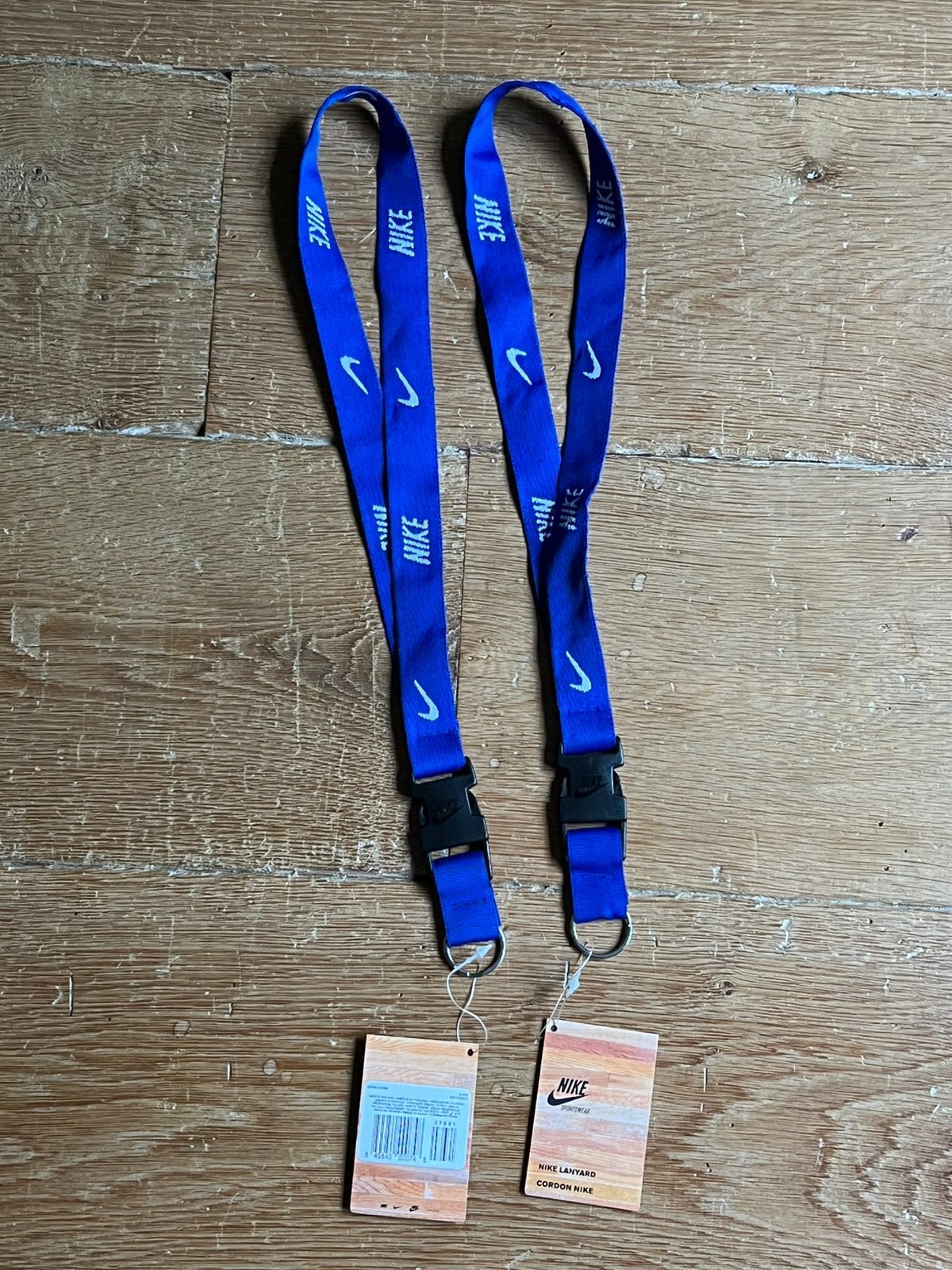2 nieuwe lanyards Nike, Collections, Porte-clés, Enlèvement, Neuf, Sport